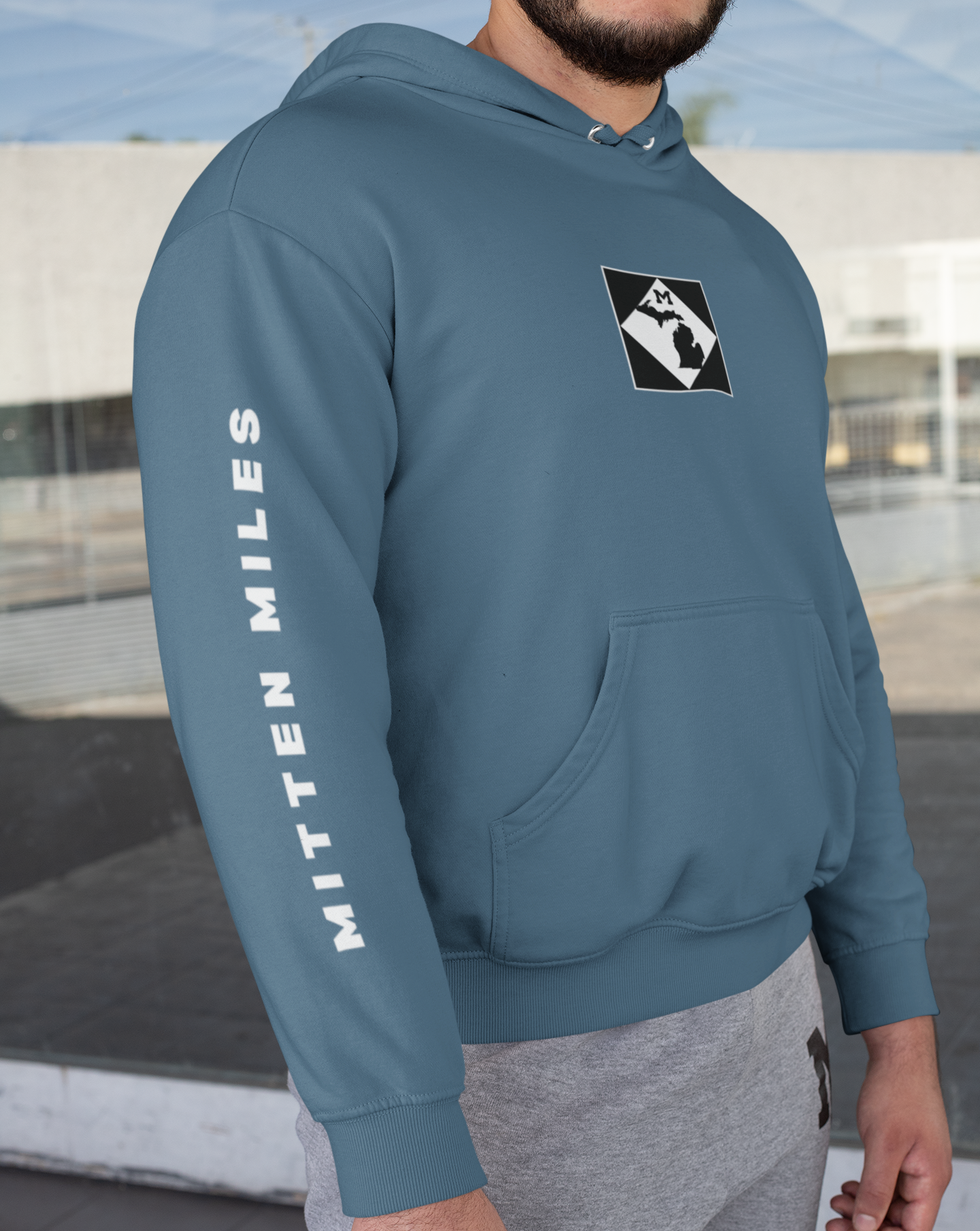 Michigan M-Road Sign Emblem Unisex Heavy Blend Hooded Sweatshirt