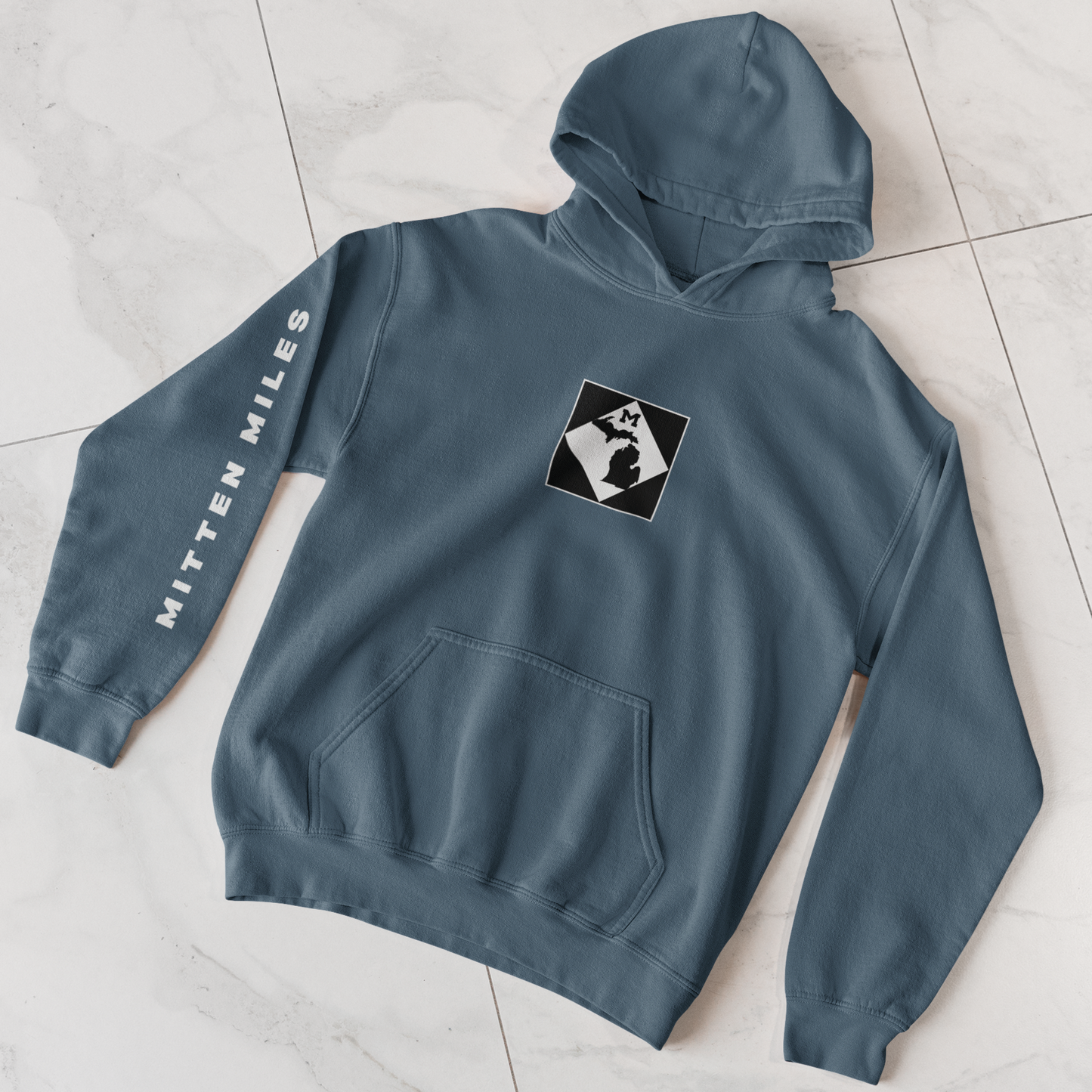 Michigan M-Road Sign Emblem Unisex Heavy Blend Hooded Sweatshirt